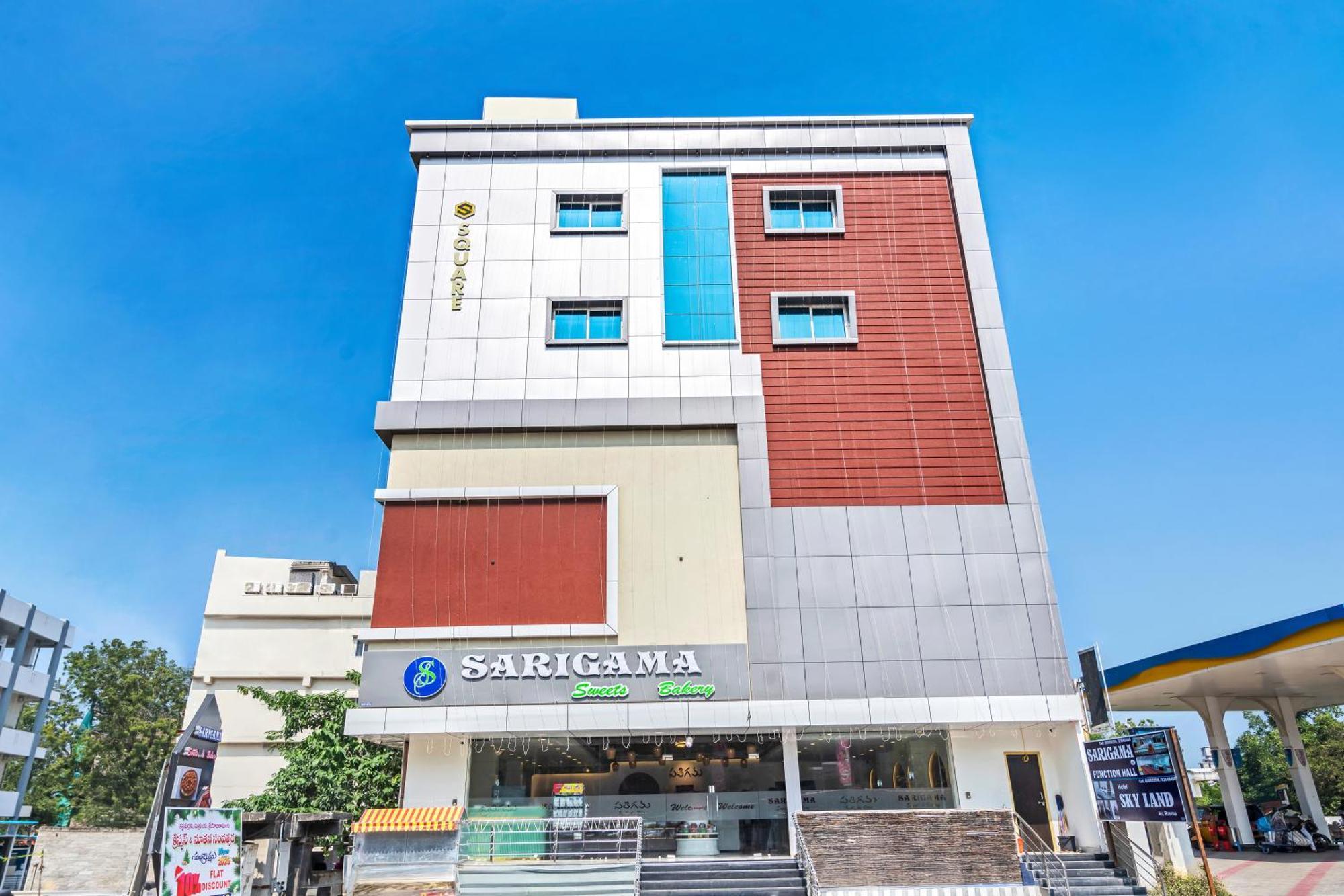 Hotel Sky Land Khammam Exterior foto